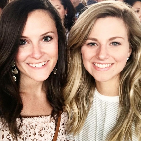 Meet your Posher, Lauren - Picture 1 of 1